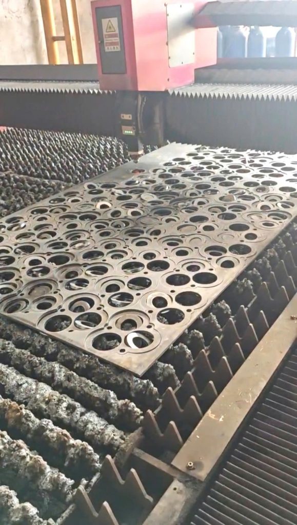 Ưu Điểm Nổi Bật Của Cắt Laser CNC Thép Chính Xác Cao